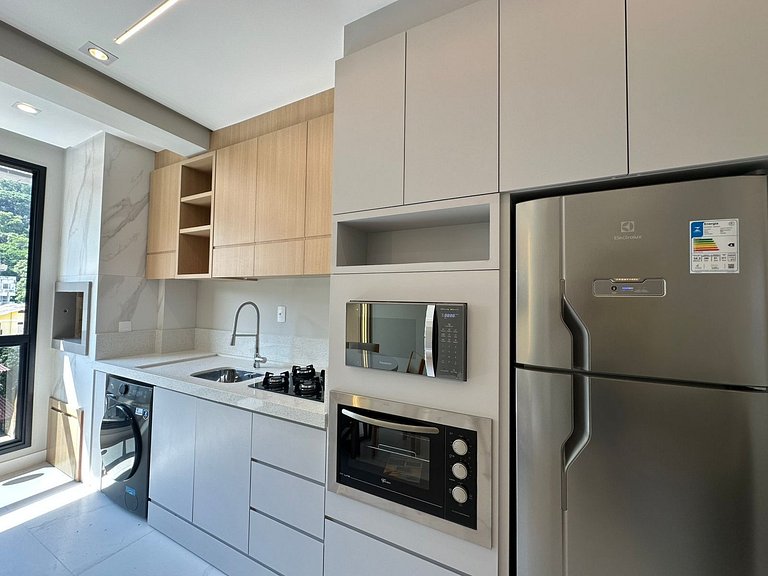 Apto com Piscina Aquecida | A 70 m da Praia