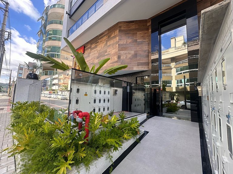 Cobertura com Vista para o Mar a 200m da Praia – Bombas, Bom