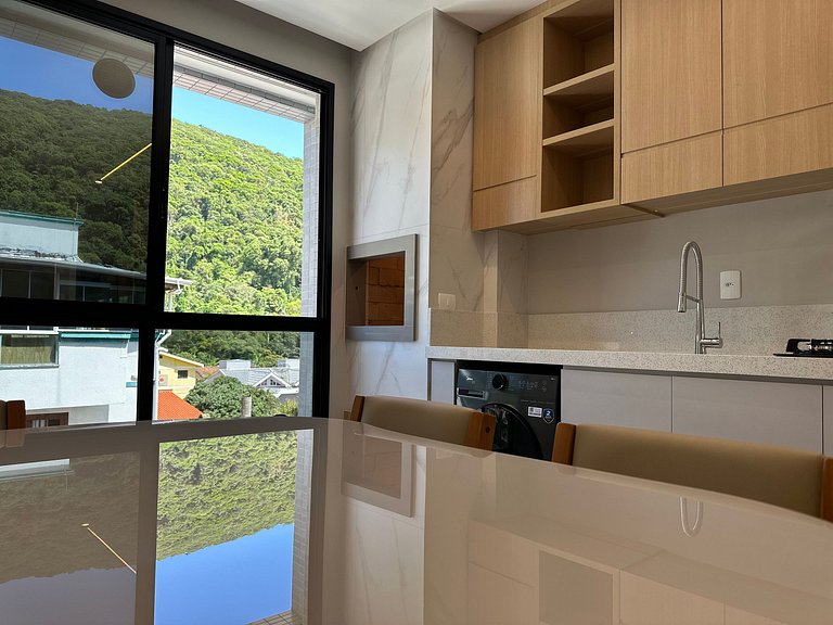 Vista Costão | Piscina Aquecida | A 70 m da Praia