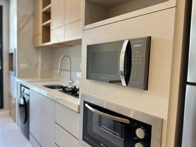 Vista Costão | Piscina Aquecida | A 70 m da Praia