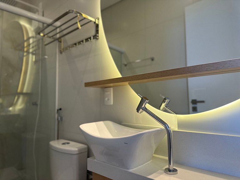 Apartamento Alto Padrão em Bombinhas, Com Vista Mar e apenas