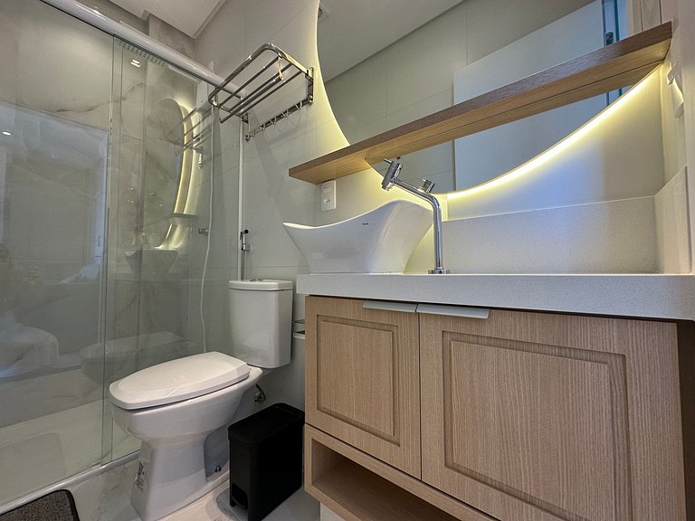 Apartamento Alto Padrão em Bombinhas, Com Vista Mar e apenas