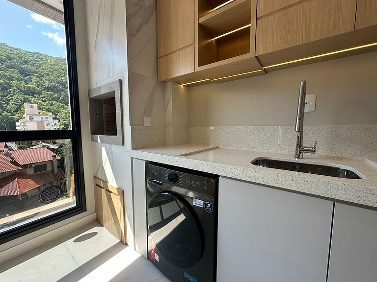 Apartamento Alto Padrão em Bombinhas, Super Completo e apena