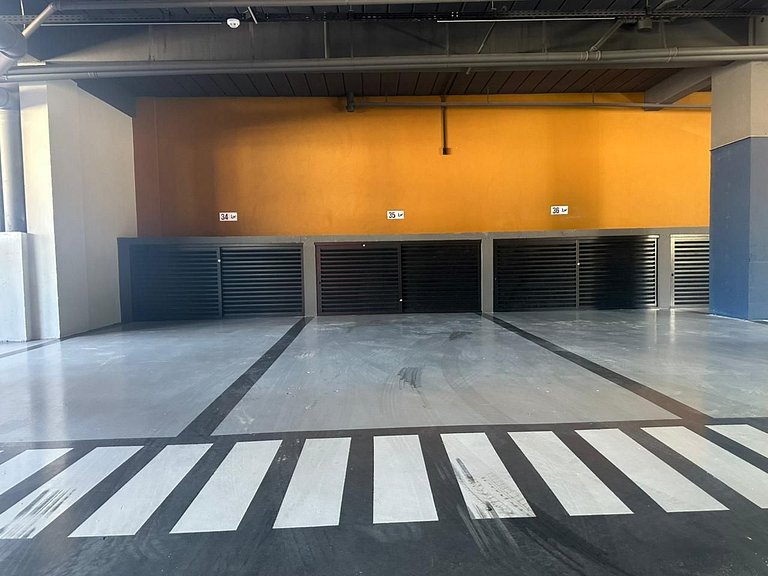 Apartamento com Jacuzzi e Piscina • 120 m da Praia